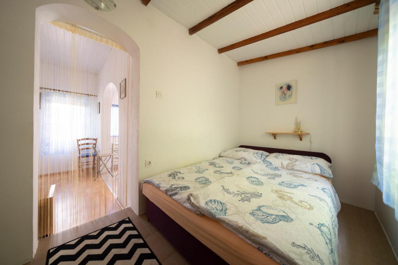 Studio Apartman Ema 2 Gornji Karin Dış mekan fotoğraf