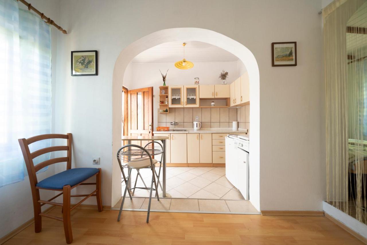 Studio Apartman Ema 2 Gornji Karin Dış mekan fotoğraf